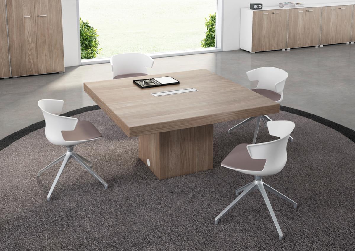 Quadrifoglio Konferenztisch T45 mit kubischem Gestell, Breite x Tiefe 4200 x 1400 mm, Platte Nussbaum